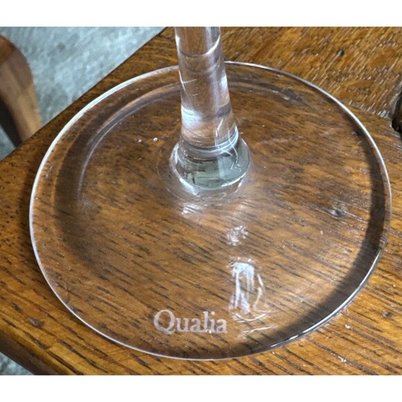 Qualia Helix Art Glass Wine Glasses Set of 4 Toasting Goblets Etched 9" - Picture 3 of 4